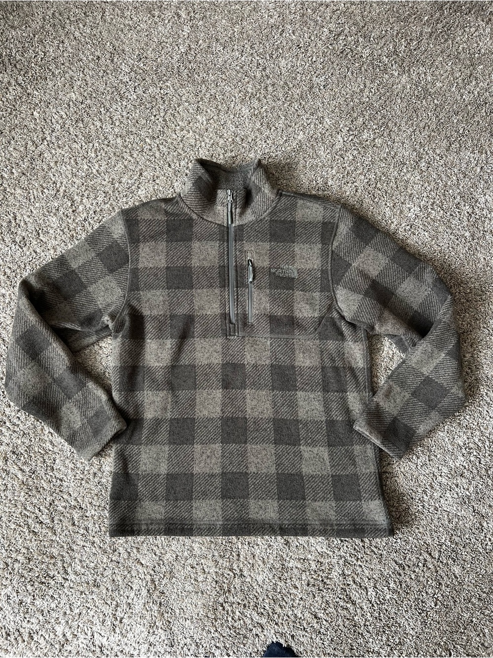 The North Face Men's Gray Plaid Half-Zip Fleece Pullover